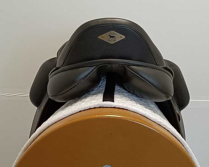 used black country dressage saddle used black country dressage saddle