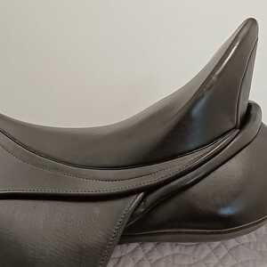 Bates Isabell Werth Dressage Saddle 17" Adjustable Black
