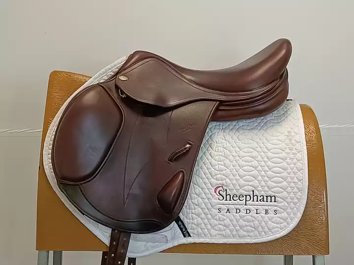 Harry Dabbs Hattie Monoflap Jump Saddle 17.5