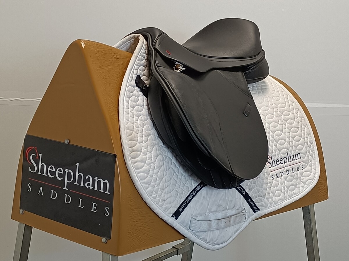 Thorowgood T8 Pony Jump Saddle 15.5