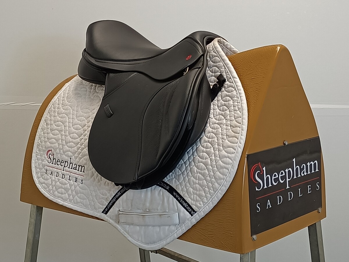 Thorowgood T8 Pony Jump Saddle 15.5